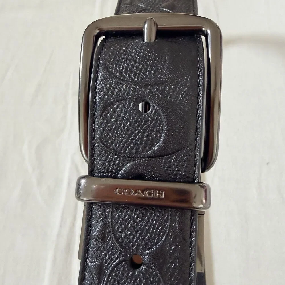 Coach Men’s Reversible Belt Black Signature Embossed Size 42 Gunmetal Classic